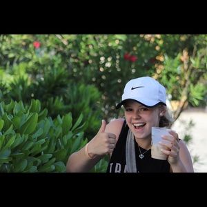 Meet your Posher, Sami